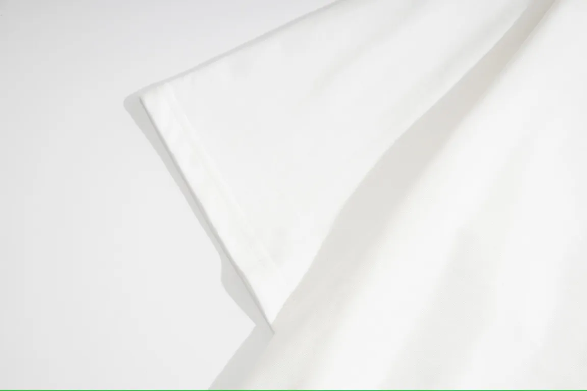 🌈New Arrival🆕JIL, sander 24 foam printed short sleeves, made of pure cotton fabric, design, loose fit, Same Style for men and women, Color: Black, White, Sizes: XS S M L